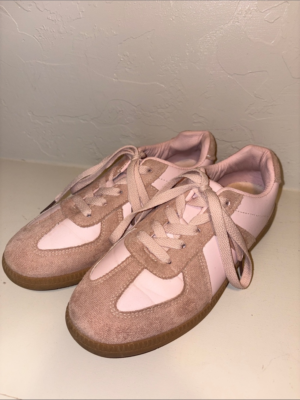 Women’s Soft Pink Suede & Leather Lace-Up Sneakers